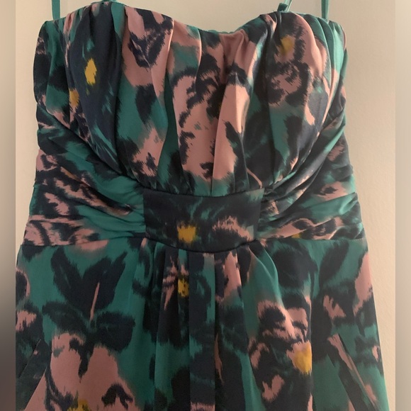 Floor length BCBG strapless - Picture 2 of 5